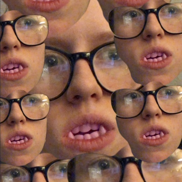 Meet your Posher, Sarah - Picture 1 of 1